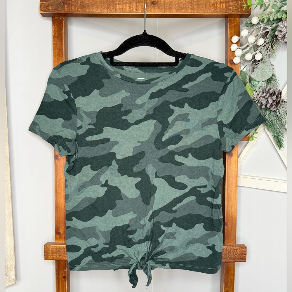 Old Navy Green Camouflage Tie-Front T-Shirt